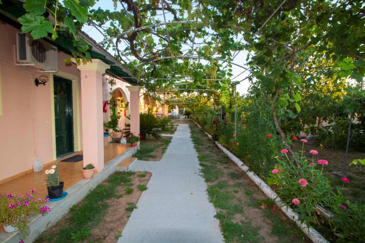 Tzoras‌ ‌Apartments‌ ‌Roda‌ ‌Corfu‌ Litheres Εξωτερικό φωτογραφία